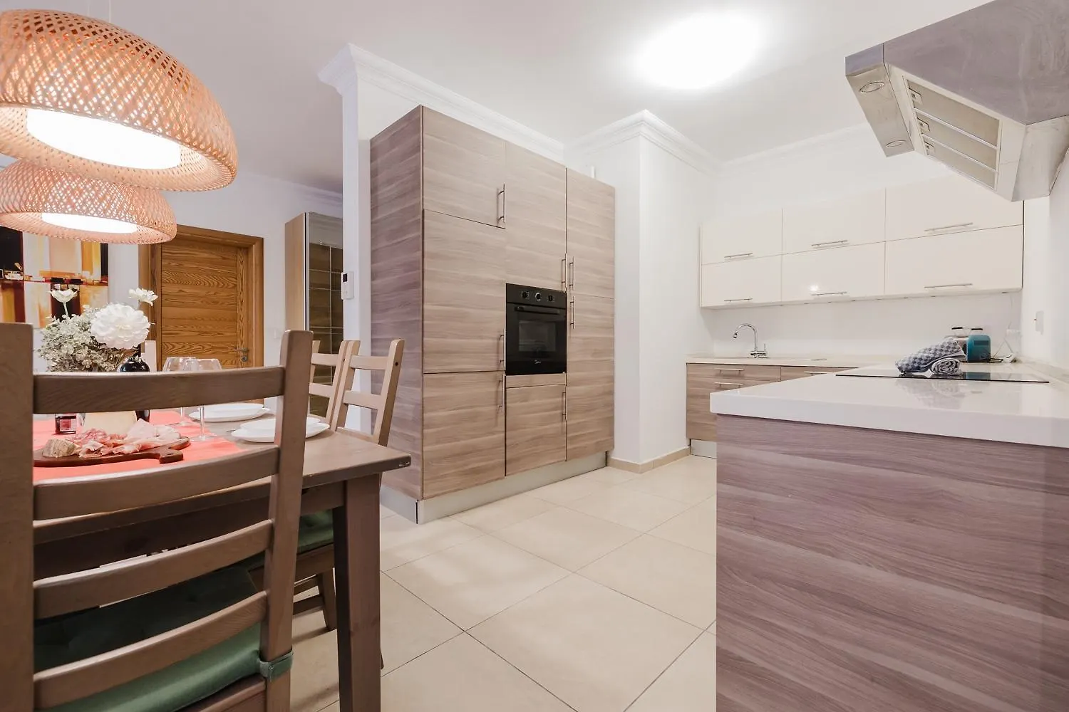 102 Seafront 3Bed Sliema With Pool By Homely Malta