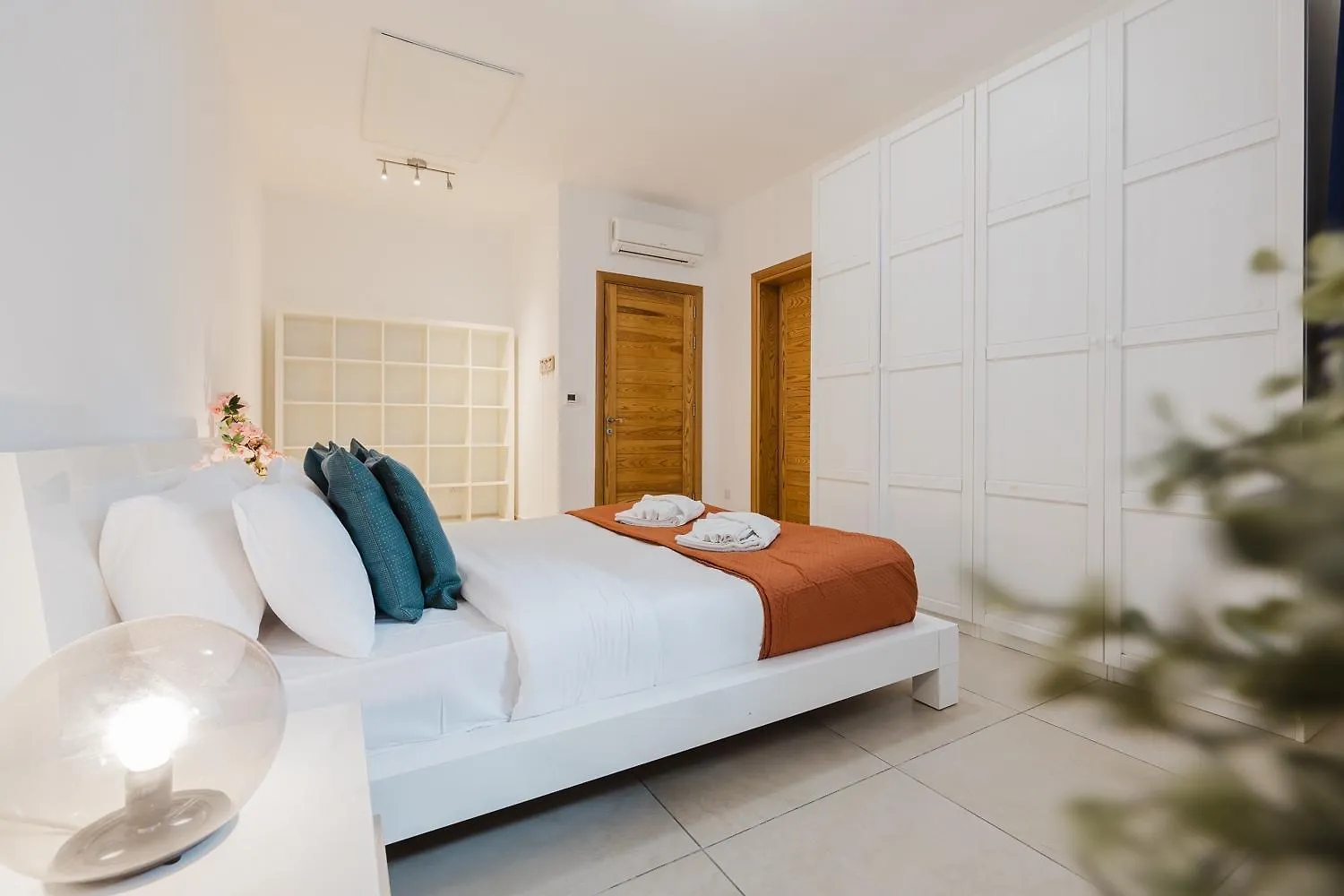 Apartment 102 Seafront 3Bed Sliema With Pool By Homely